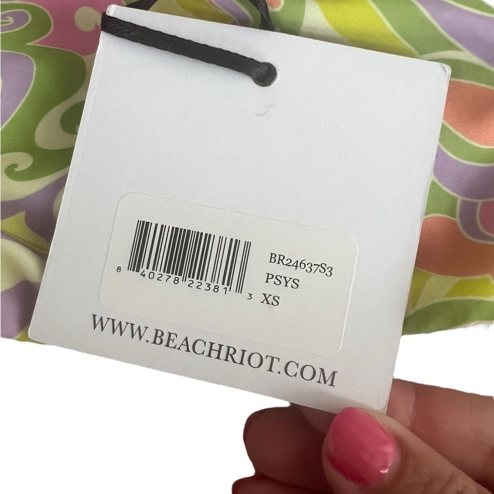 NWT Beach Riot Women’s Floral Retro Bikini Top in size XS - Picture 3 of 4